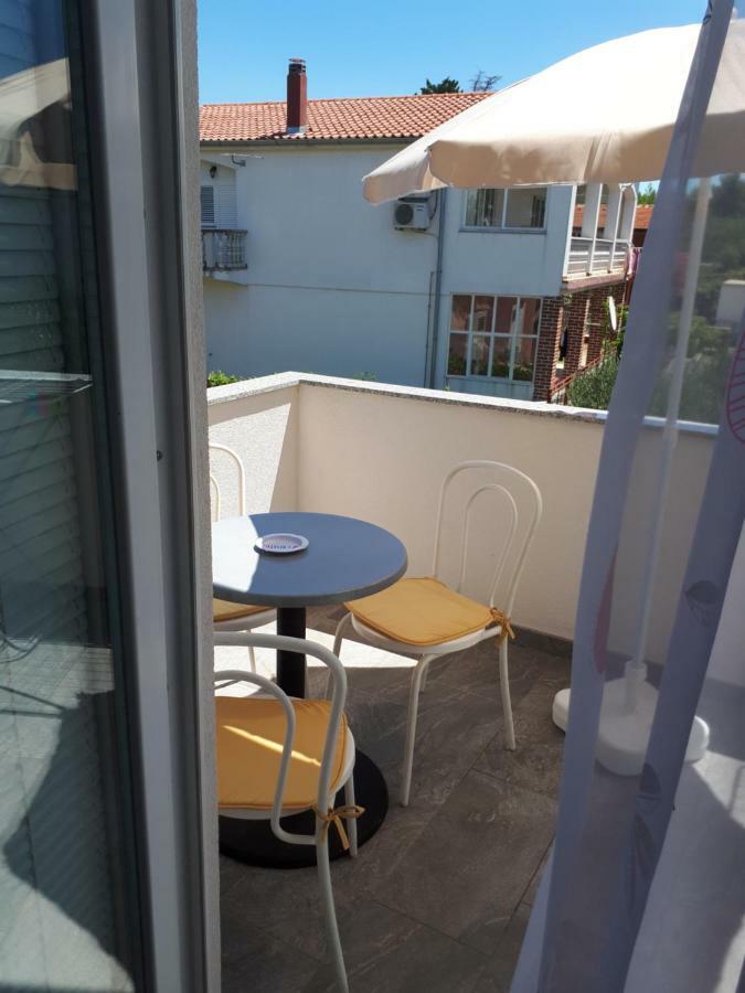 Apartmani Korina Starigrad Paklenica Exteriör bild