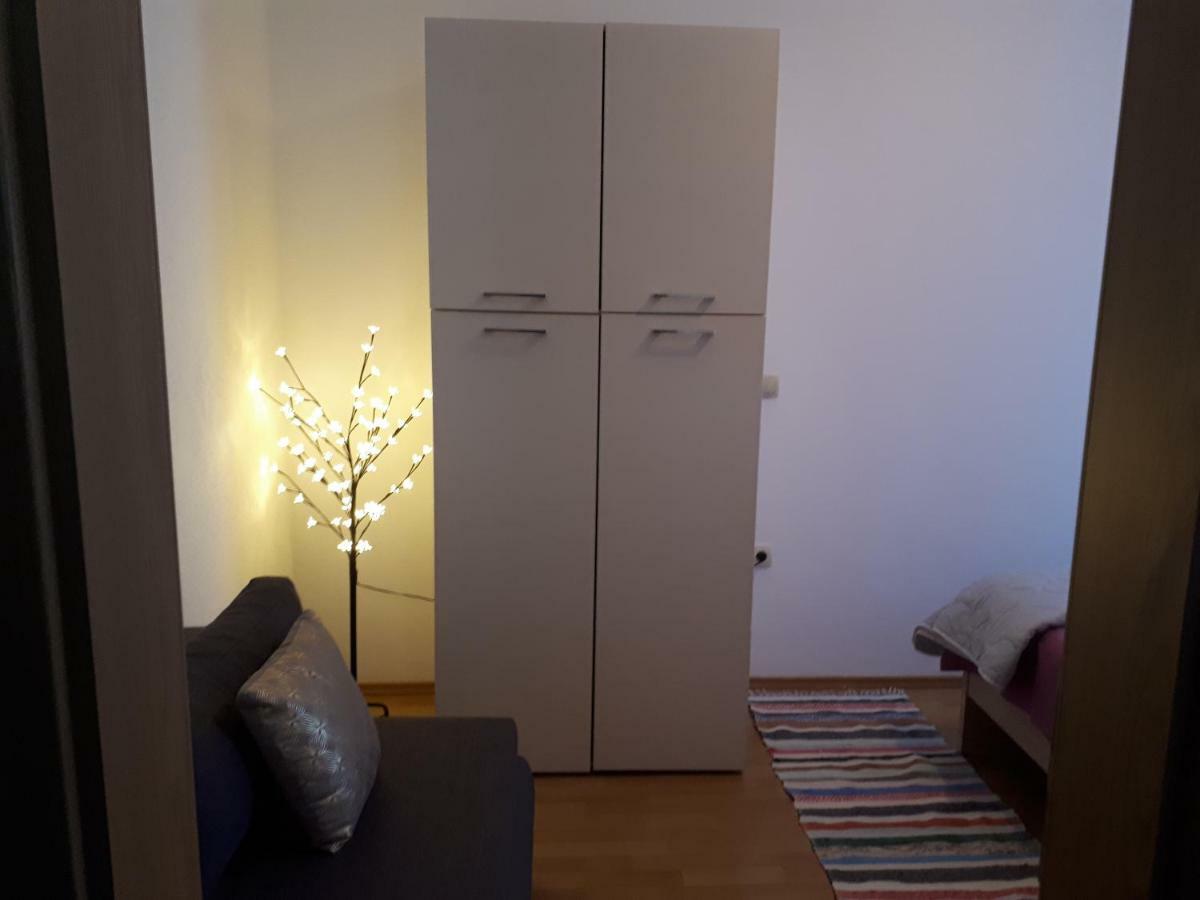 Apartmani Korina Starigrad Paklenica Exteriör bild