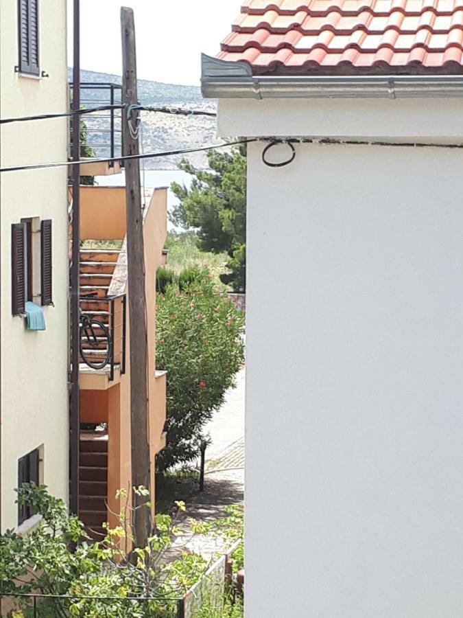 Apartmani Korina Starigrad Paklenica Exteriör bild